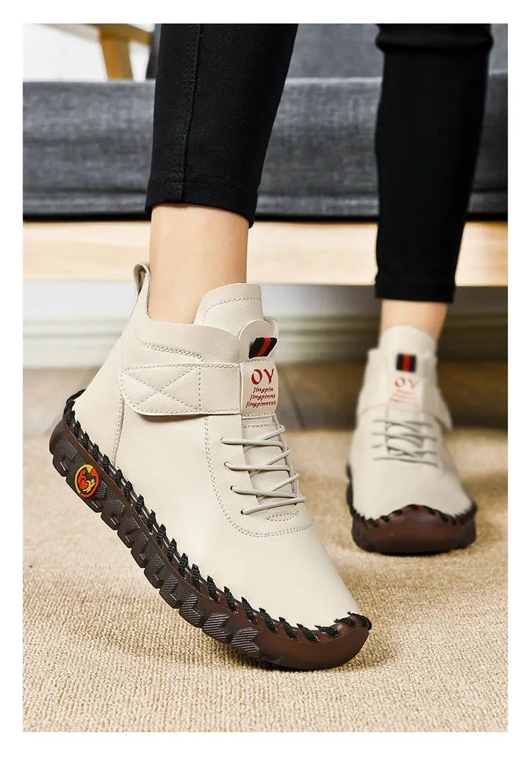 "Women’s short plush lined ankle boots winter shoes"